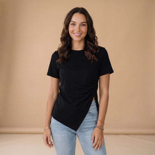 Camiseta larga negra con detalle lateral