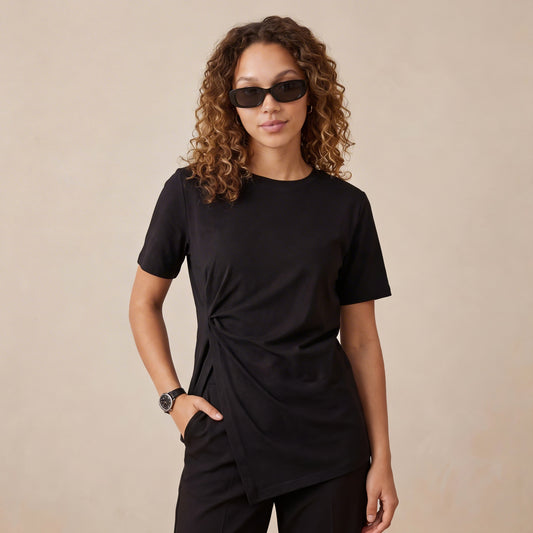 Camiseta con Nudo Lateral Negra