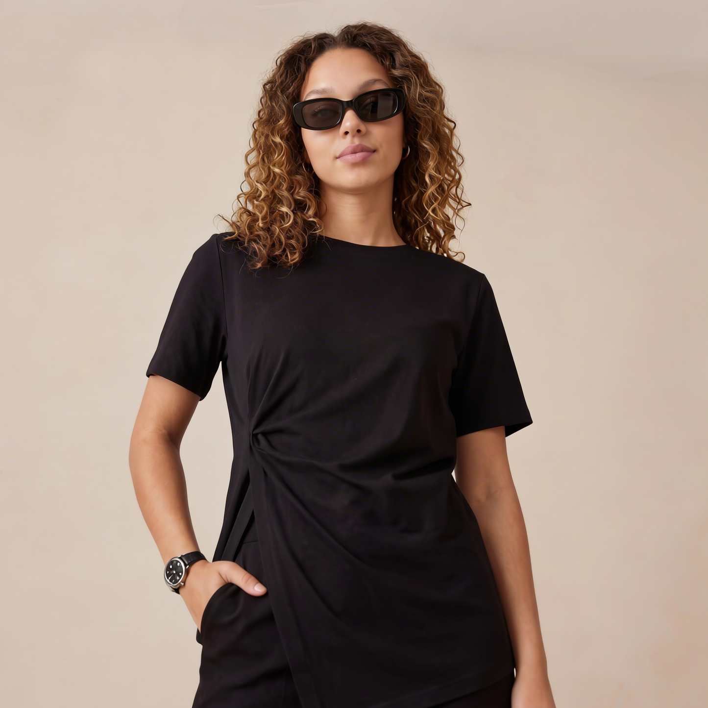 Camiseta con Nudo Lateral Negra