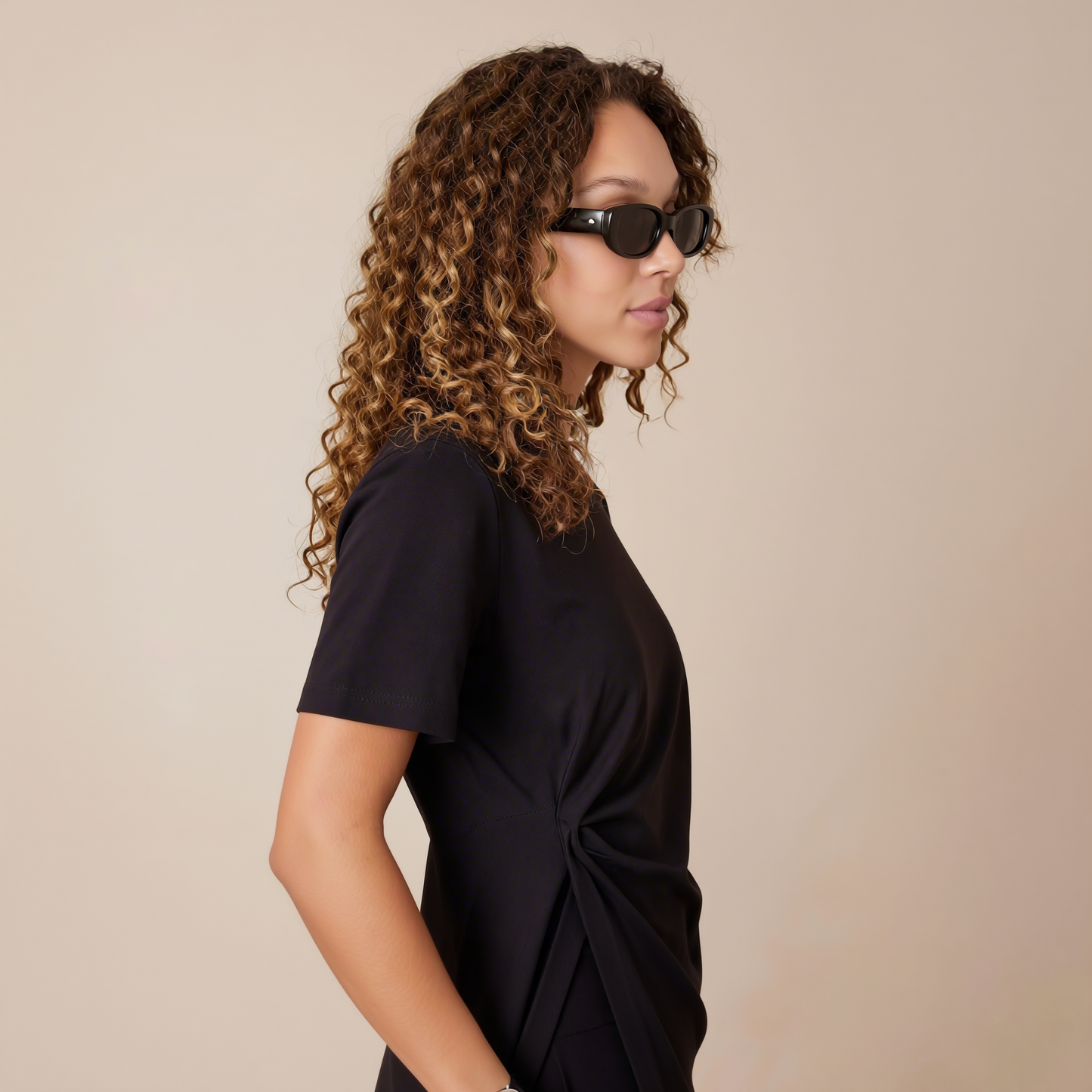 Camiseta con Nudo Lateral Negra